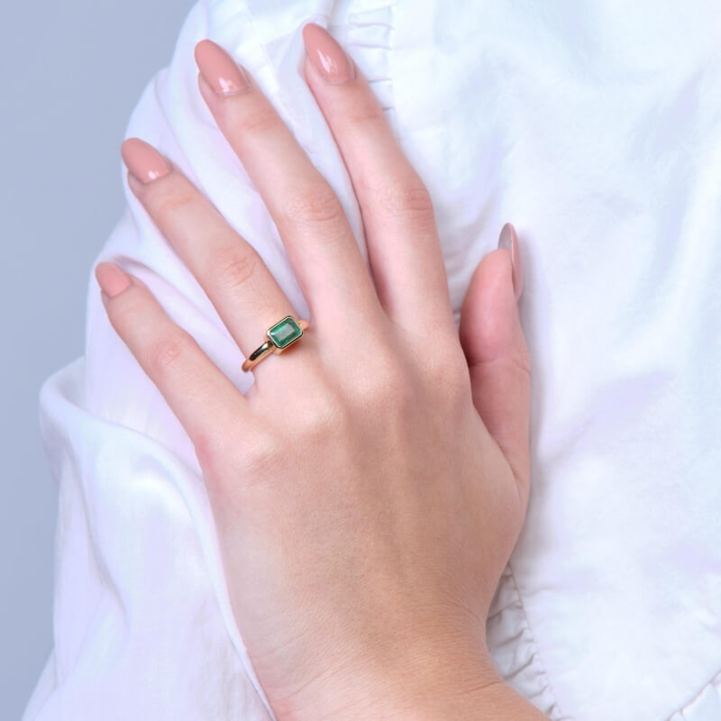 Zlatý prsten EMERALD EY